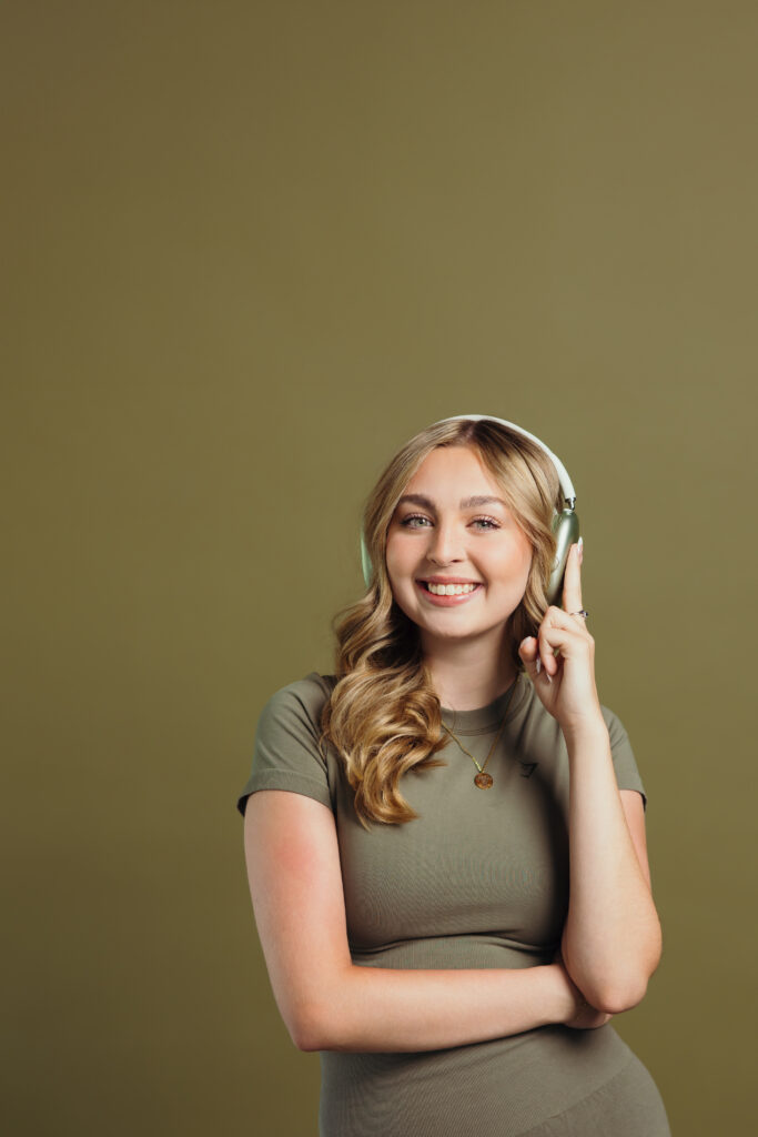 Creative Kansas City senior session built around student passions